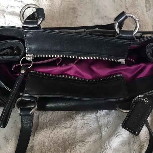 Coach soft leather shoulder bag GUC - Picture 8 of 8